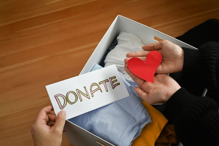 Navidades solidarias: apadrinamientos, agua limpia o menús para refugiados, propuestas de las ONG 