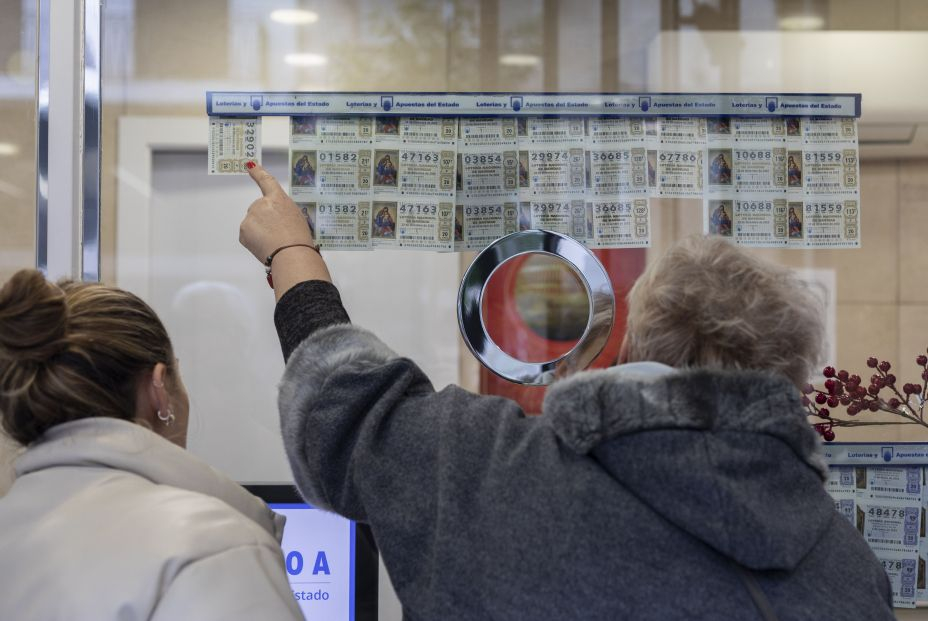 Los mayores de 65 años juegan más de 645 millones de euros en la Lotería de Navidad