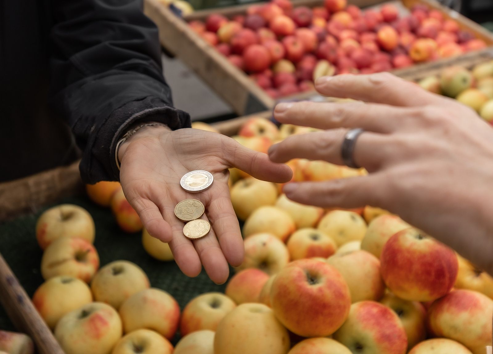 Crecimiento casi nulo del PIB en el tercer trimestre por el frenazo del consumo de los hogares