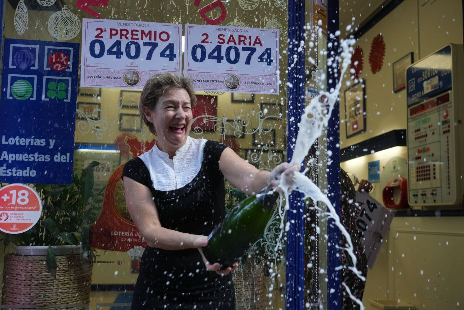 ¿Es posible seguir cobrando el subsidio para mayores de 52 años si nos ha tocado la lotería? Foto: Europa Press