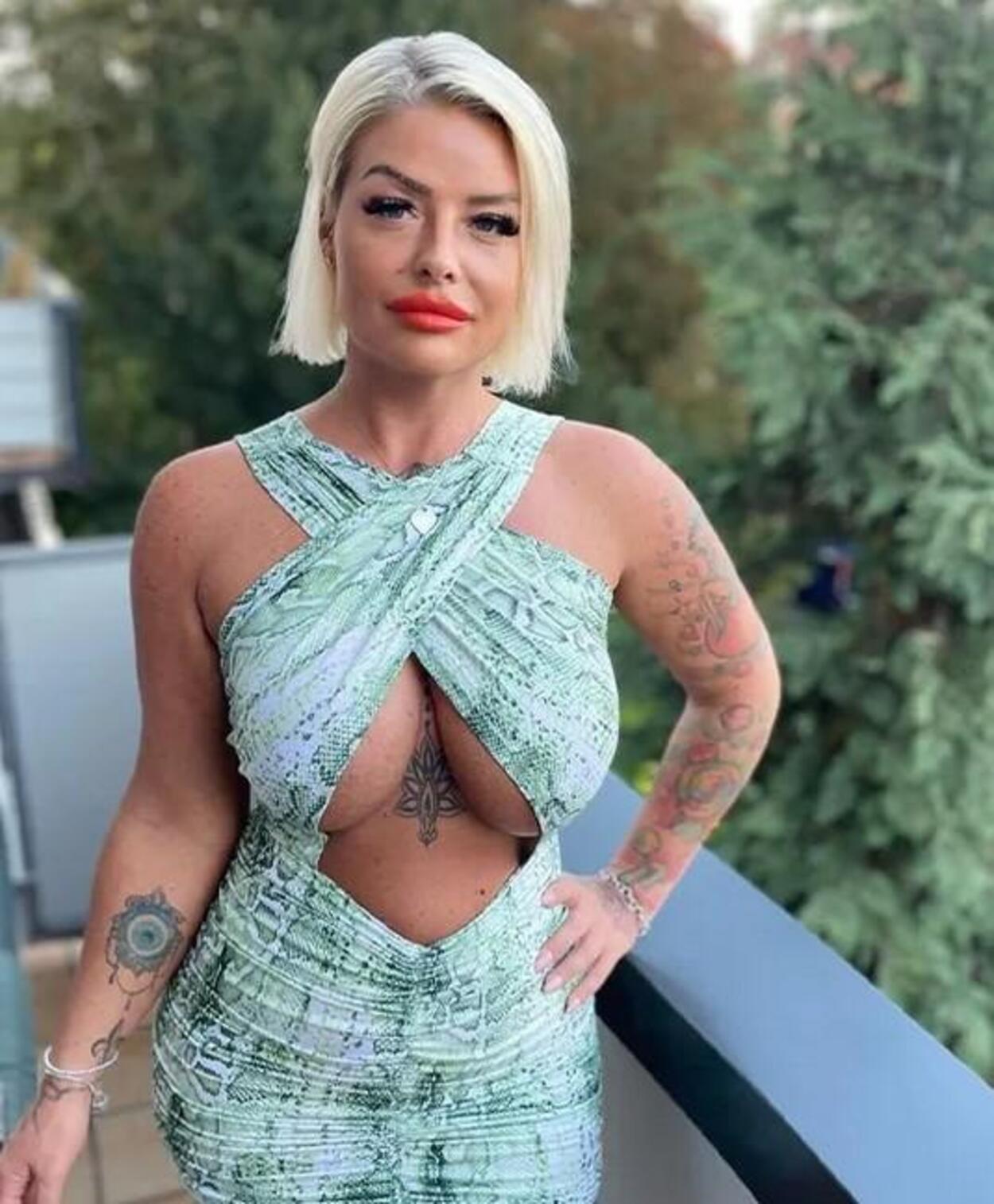 Ofrecen 37.500 euros por identificar a una mujer que ha robado un millón a una empresa de transporte