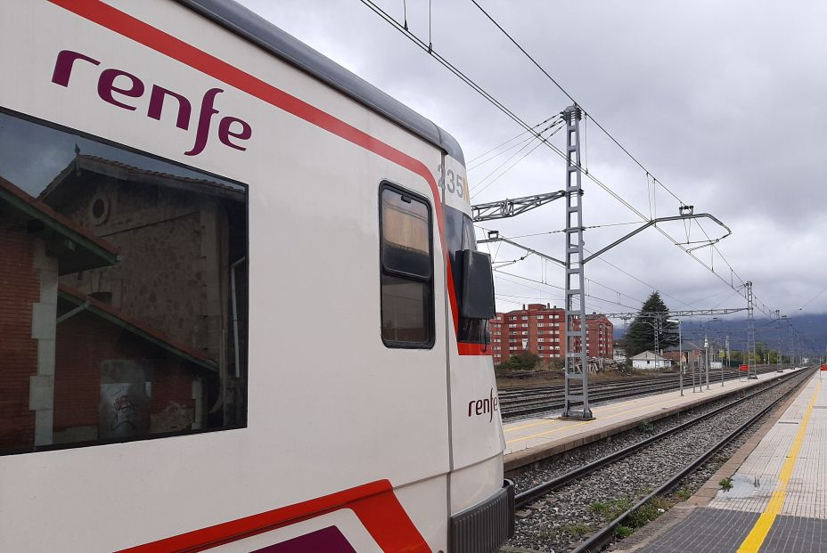 EuropaPress 4771002 tren renfe estacion reinosa cercanias transporte publico