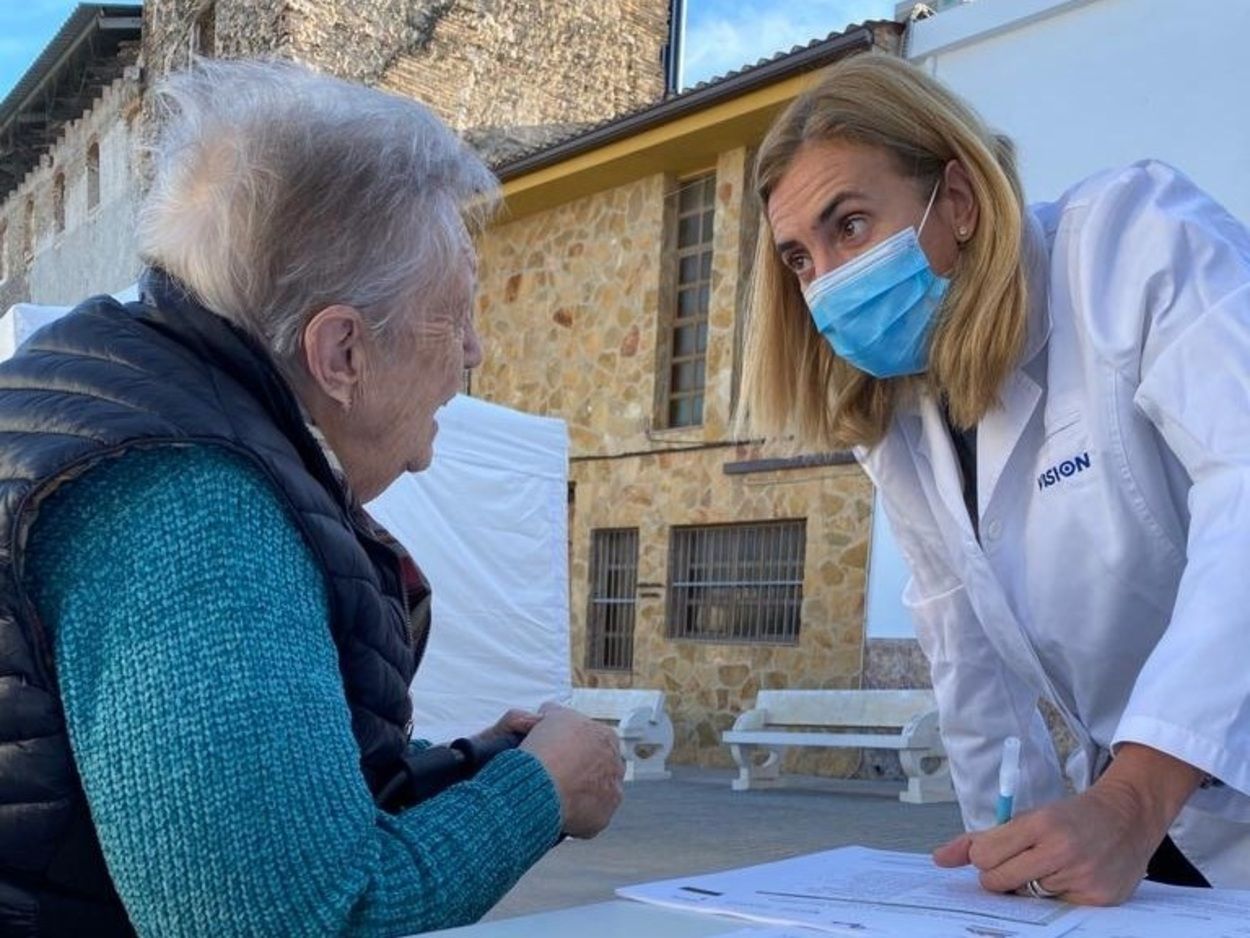 Farmacias contra la soledad no deseada: "Somos sensores esenciales para detectar problemas sociales"v