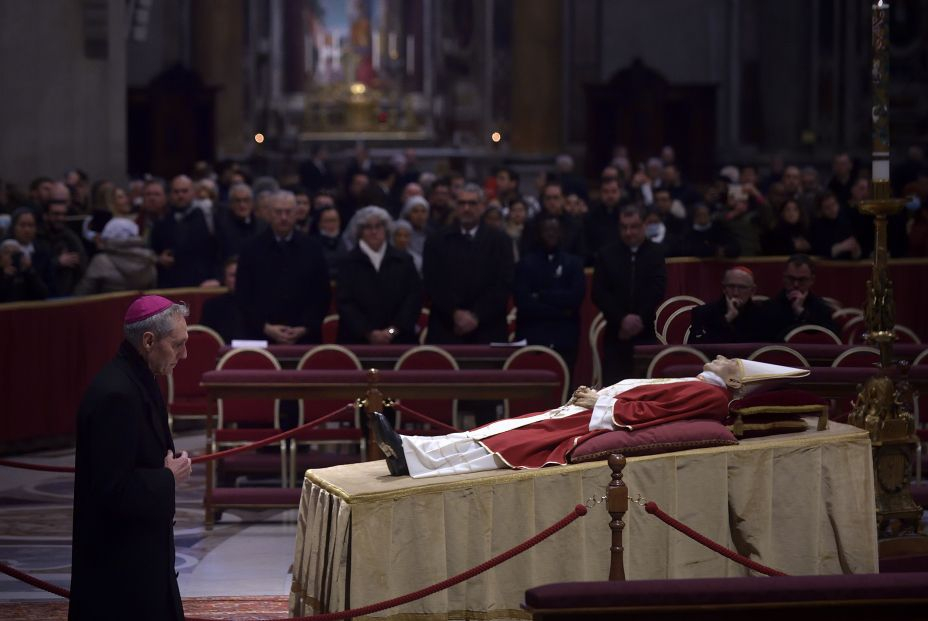 El secretario del Papa emérito revelará "el verdadero rostro" de Benedicto XVI en un libro. Foto: Europa Press