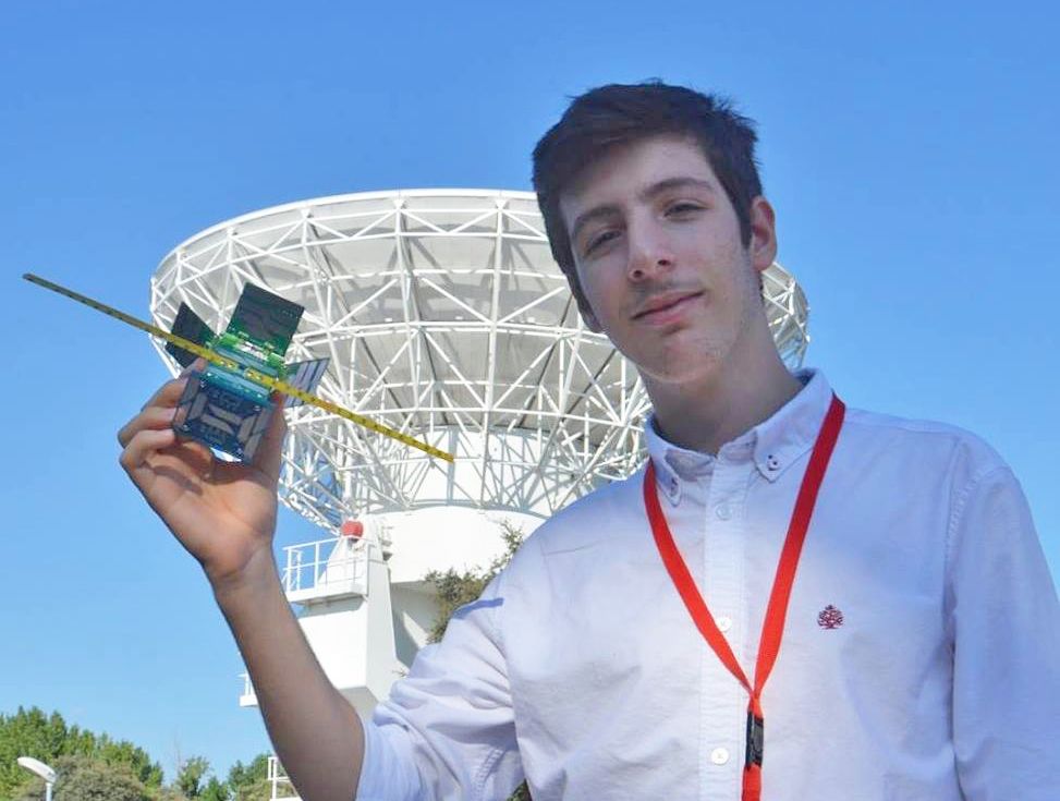 Julián Fernández, el genio de 16 años que llevará Internet a todo el mundo