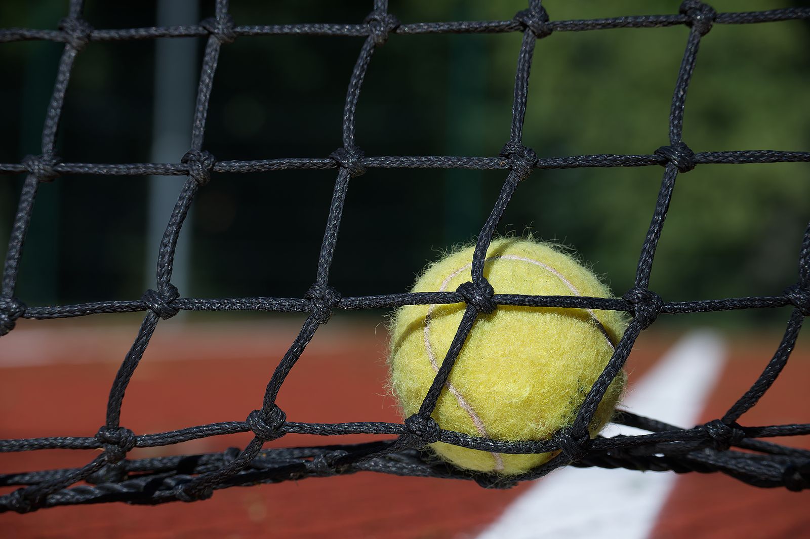 El truco de la pelota de tenis para dejar de roncar