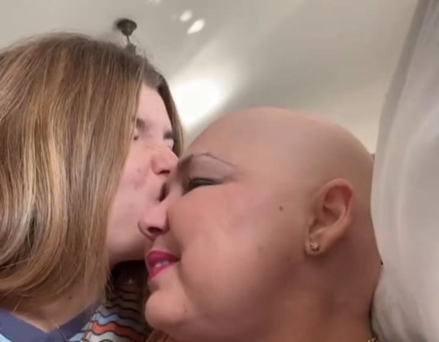 La familia de Hilda Siverio, influencer que lucha contra el cáncer de mama, comienza a despedirse. Foto: TikTok