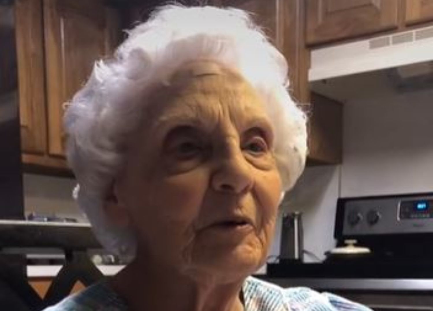 VÍDEO: Una mujer de 97 años emociona al ser preguntada sobre si tiene miedo a morir. Foto: TikTok