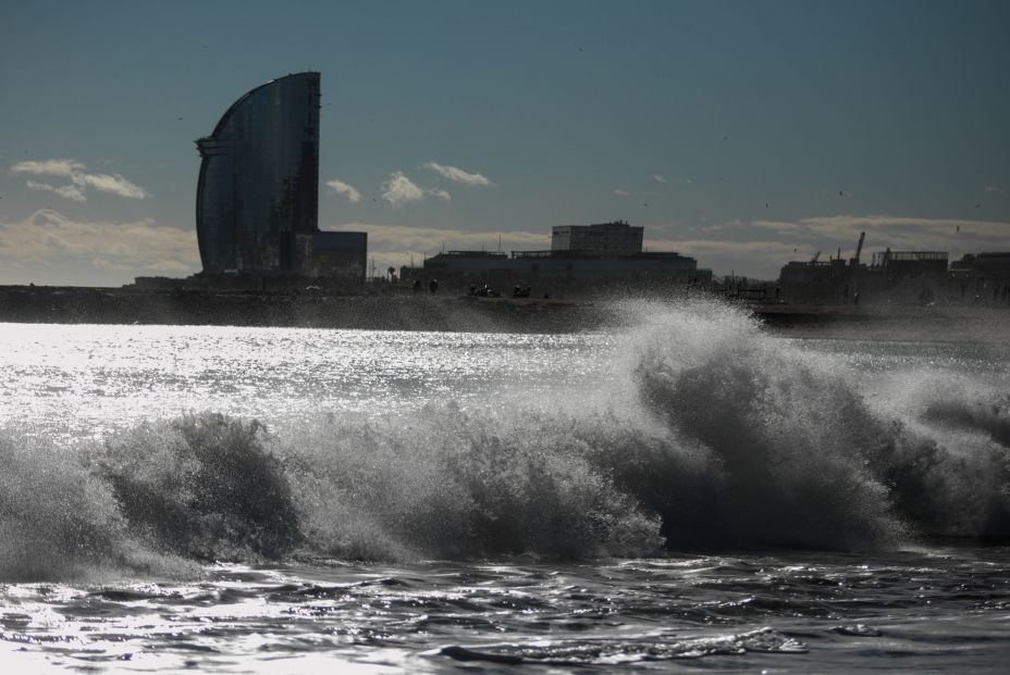 EuropaPress 4929770 vista oleaje 17 enero 2023 barcelona catalunya espana septimo gran temporal