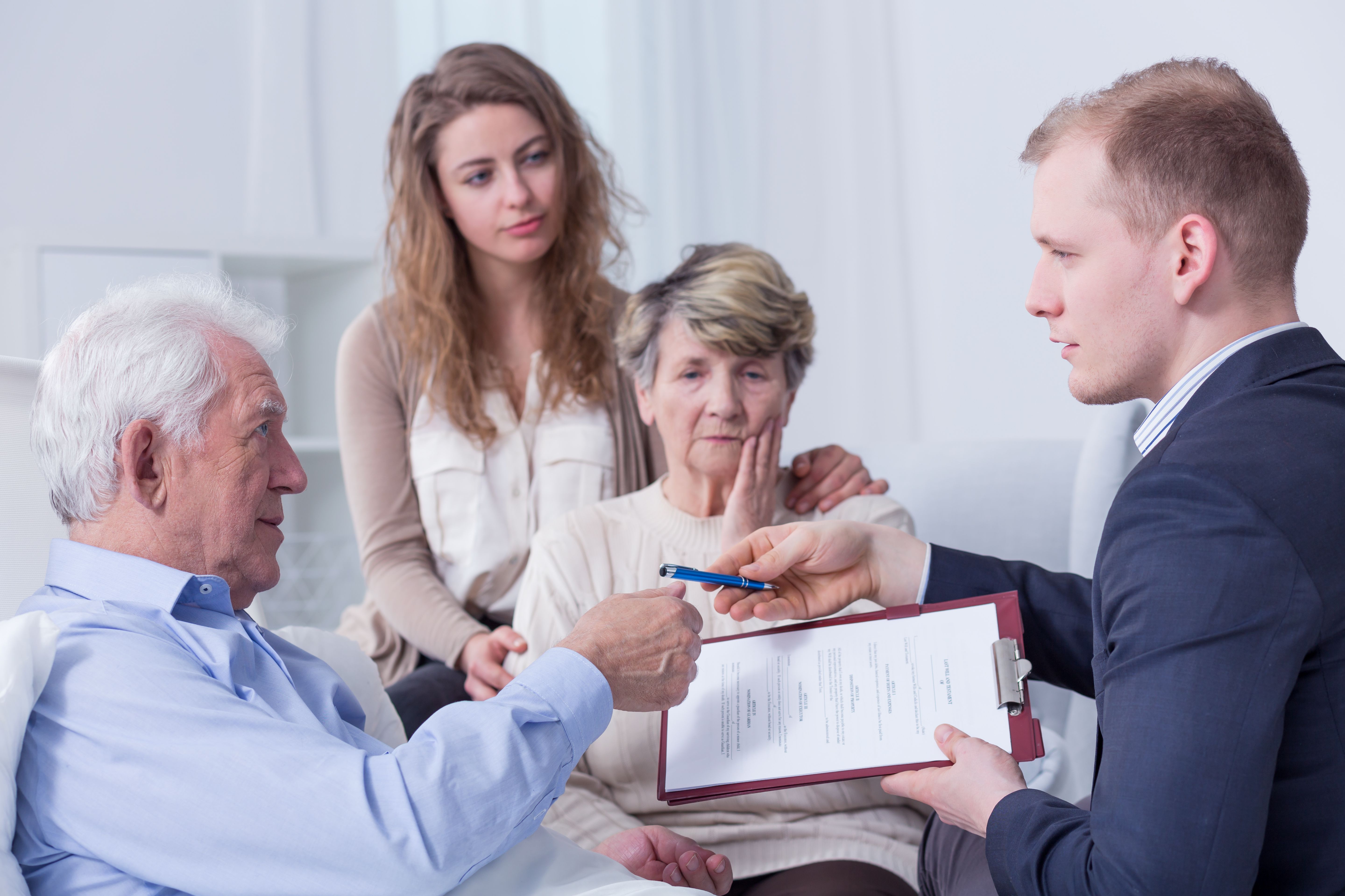 ¿En qué casos pueden acceder los nietos a la herencia de sus abuelos?