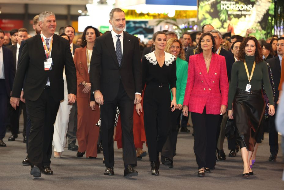 EuropaPress 4931224 2i d rey felipe vi reina letizia ministra industria comercio turismo reyes