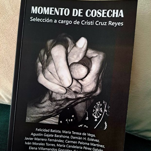 'Momento de cosecha', el libro que rinde homenaje a los abuelos canarios