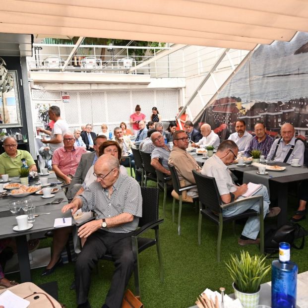 Desayunos 'Mayores Amigos' de CEOMA Desayunos 'Mayores Amigos' de CEOMA