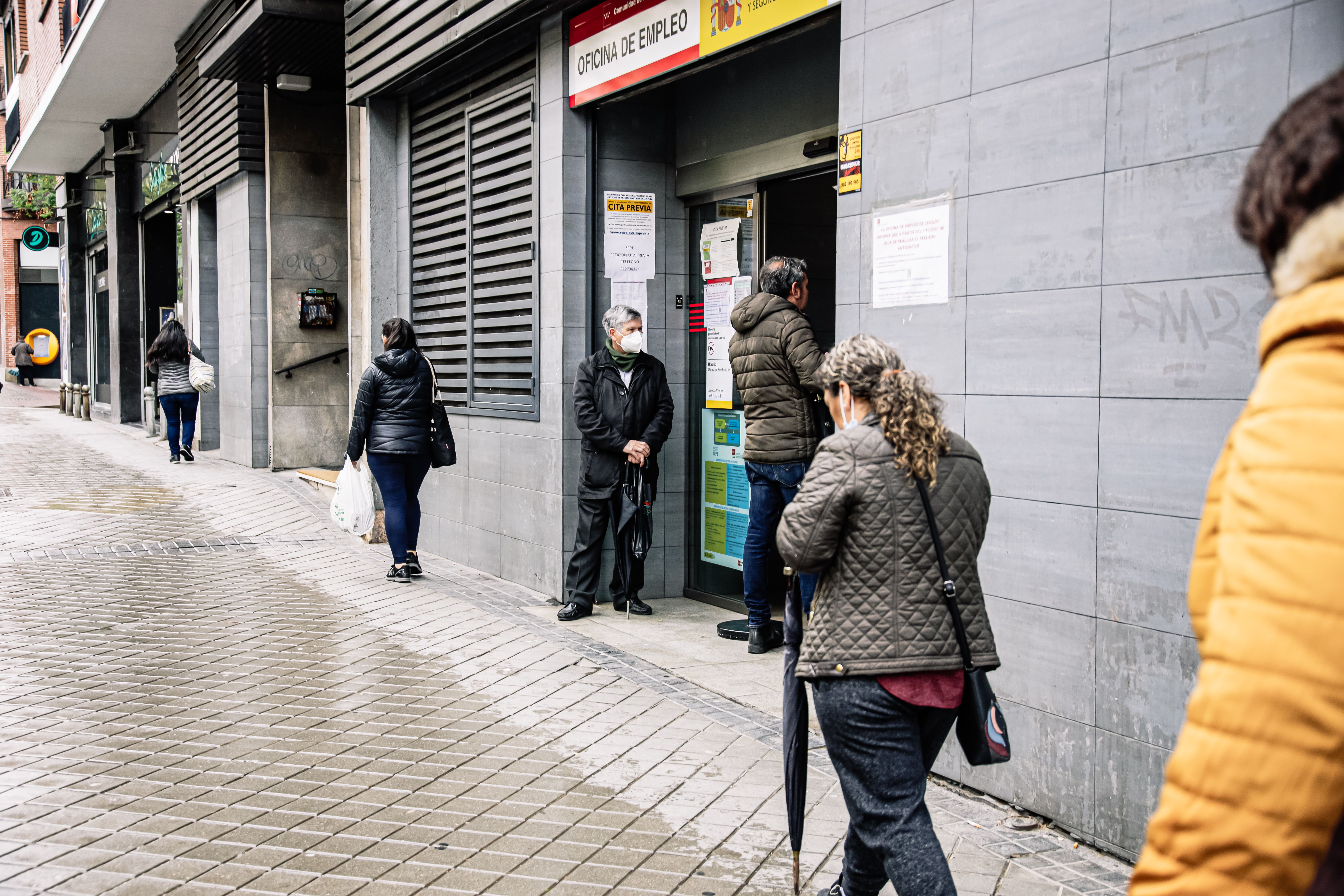 El drama de los hogares con todos en paro: un millón de familias, a un paso de la exclusión social