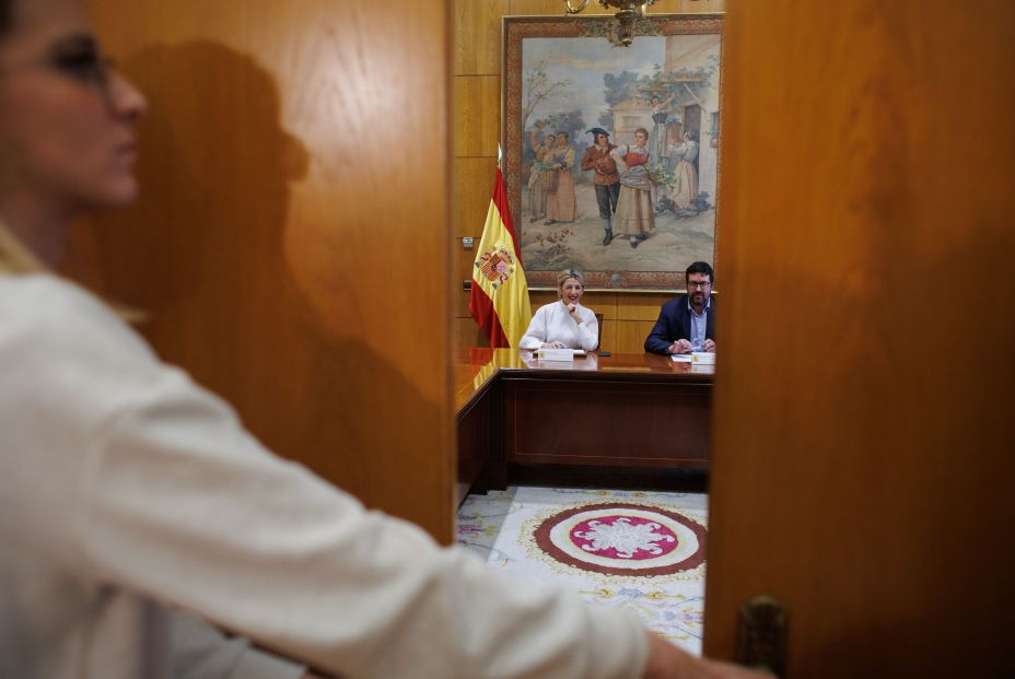 El Gobierno anuncia la subida del salario mínimo hasta los 1.080 euros El Gobierno anuncia la subida del salario mínimo hasta los 1.080 euros