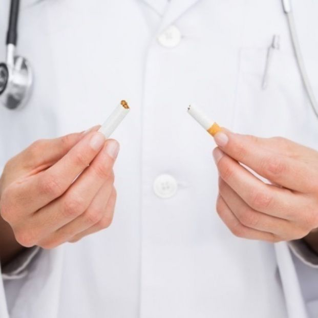 'Todacitan': así funciona el tratamiento financiado por Sanidad para dejar de fumar en 25 días