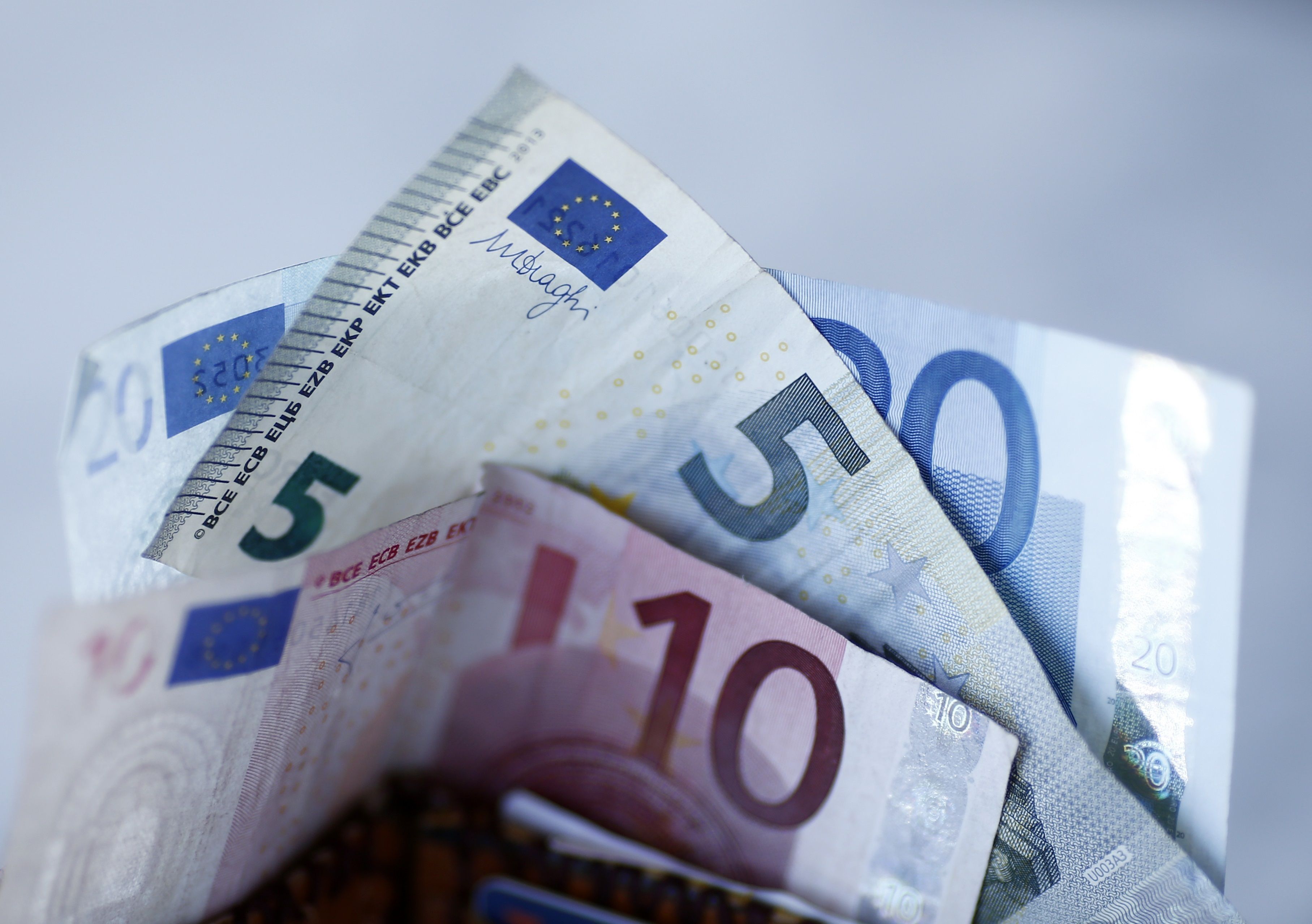 ¿Cuánto cuesta comprar Letras del Tesoro?. Foto: EuropaPress