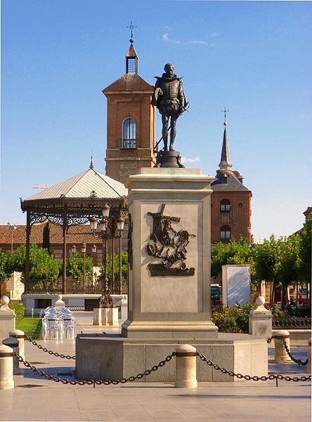 Wikipedia. Foto de la Plaza de Cervantes, Alcalá de Henares, España (10)