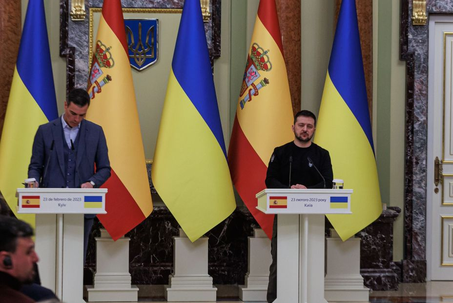 Sánchez anuncia ante Zelenski el envío de diez tanques a Ucrania, cuatro más de los previstos