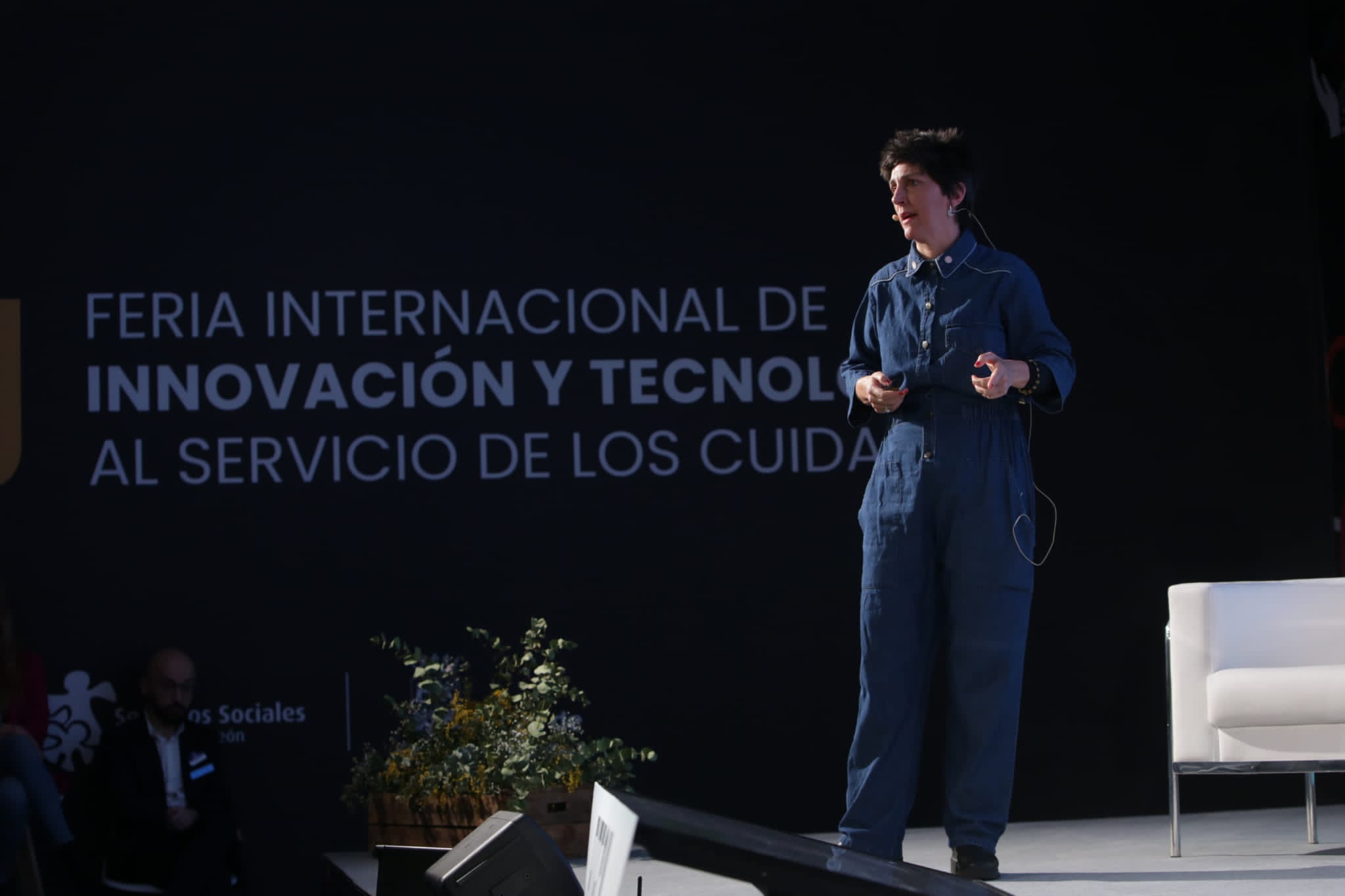 Lorena Paz, a los fabricantes tecnológicos: "¿Desarrollan tecnología accesible para mayores?"