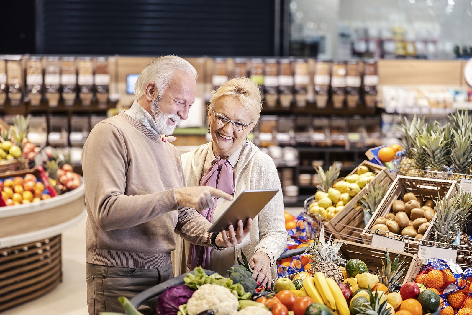 Los mayores de 65 son los que menos alimento desperdician Los mayores de 65 son los que menos alimento desperdician