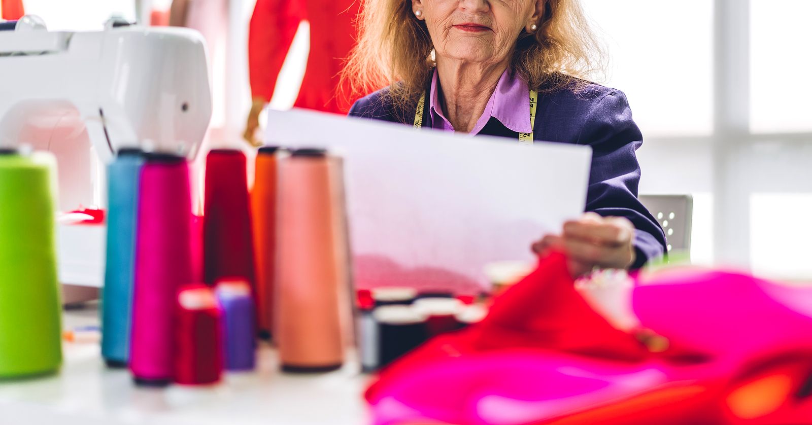 Mujeres mayores reivindican que el mundo de la moda las tenga en cuenta: "Zara es para jóvenes"