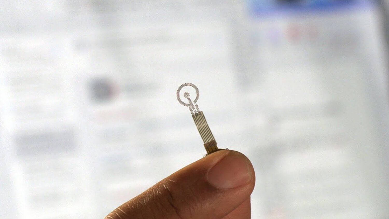 Desarrollan un vendaje electrónico que acelera la cicatrización un 30% y se disuelve solo