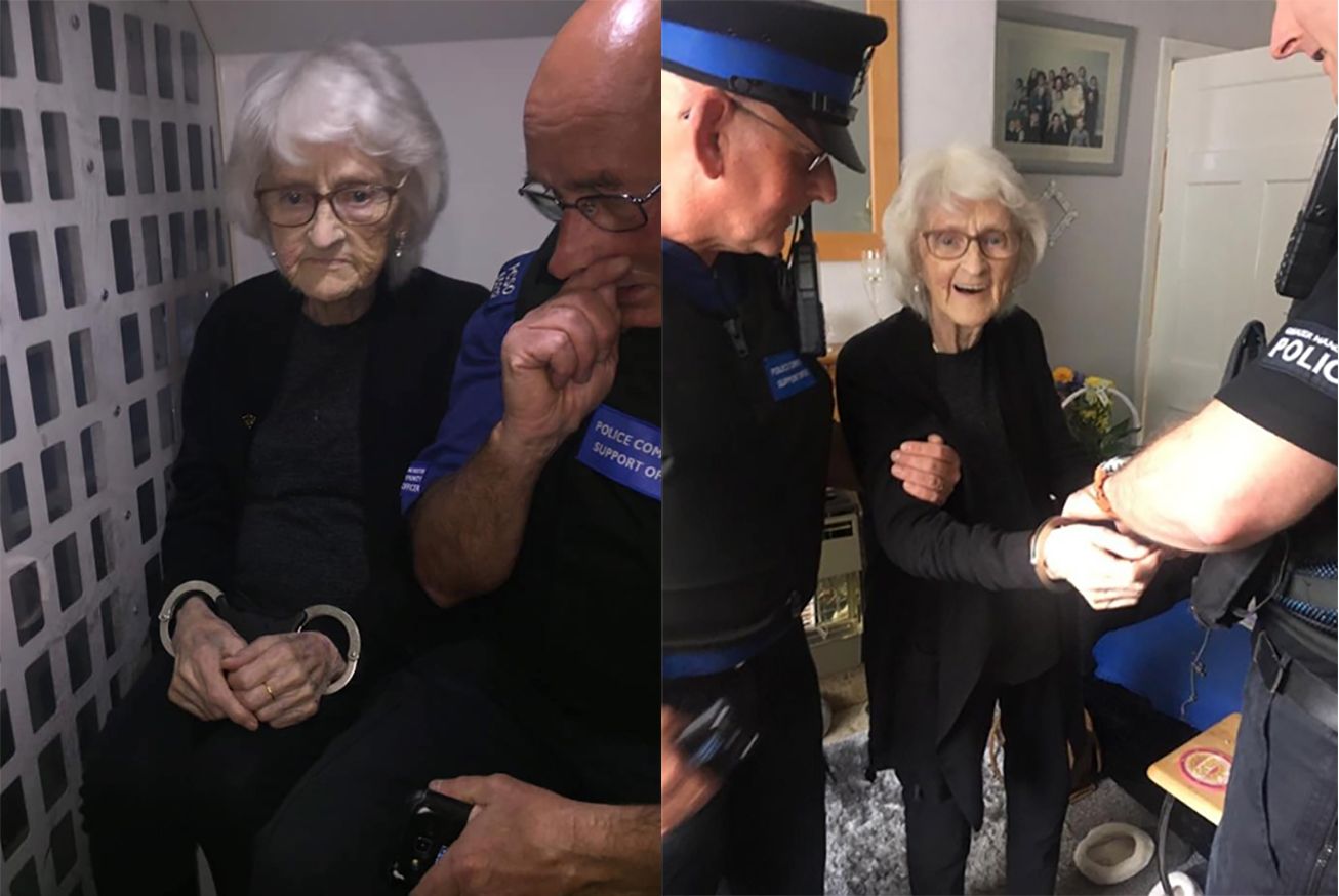 Una mujer de 93 años cumple su último deseo de ser arrestada Una mujer de 93 años cumple su último deseo de ser arrestada