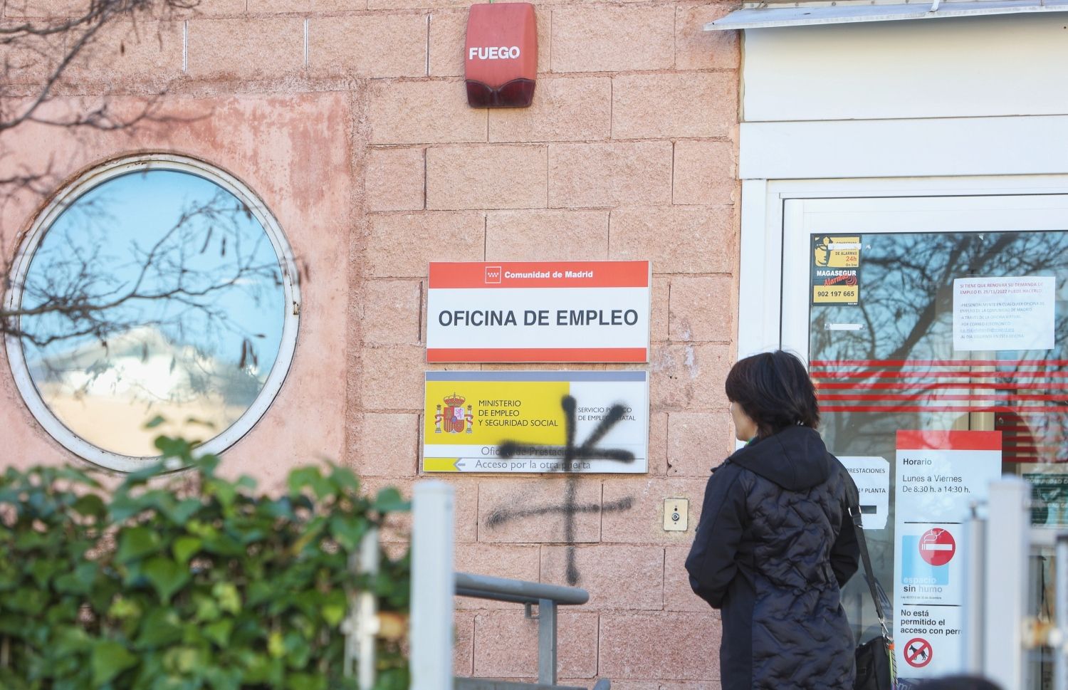 Sentencia pionera: una empleada del hogar cobrará paro pese a pedirlo cuando aún no estaba permitido