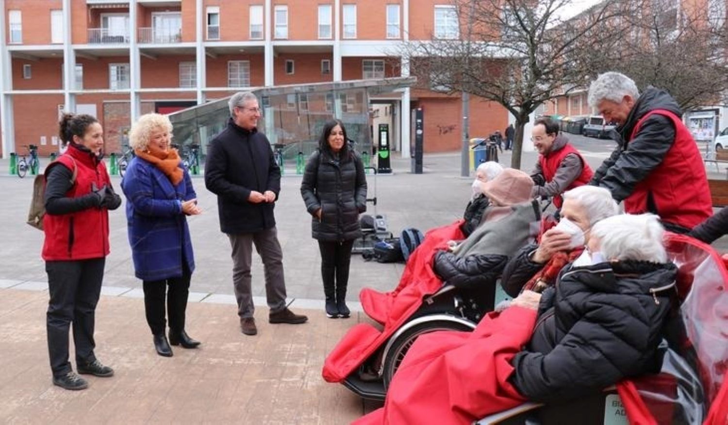 Las residencias de Guipúzcoa se unen a los paseos en triciclo para mayores