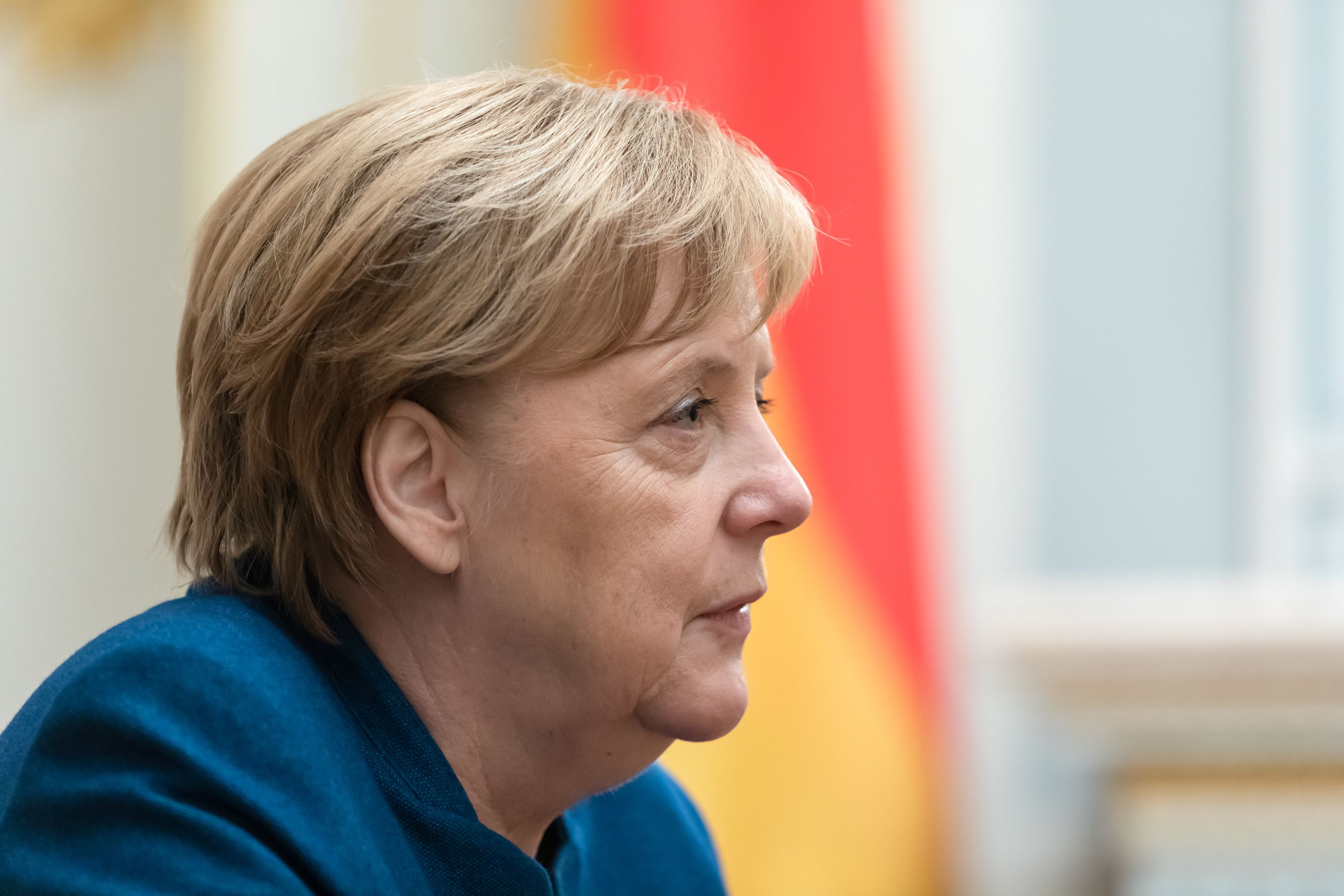 ¿Qué le pasa a Merkel?: los médicos especulan sobre sus espasmos