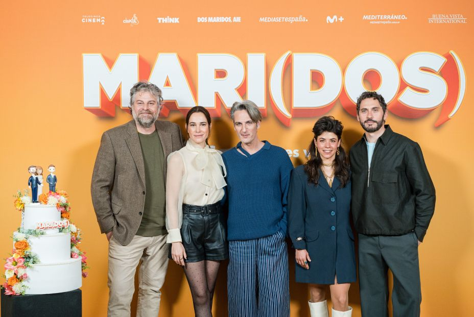 Los actores Raúl Cimas, Celia Freijeiro, Ernesto Alterio, la directora Lucía Alemany y el actor Paco León