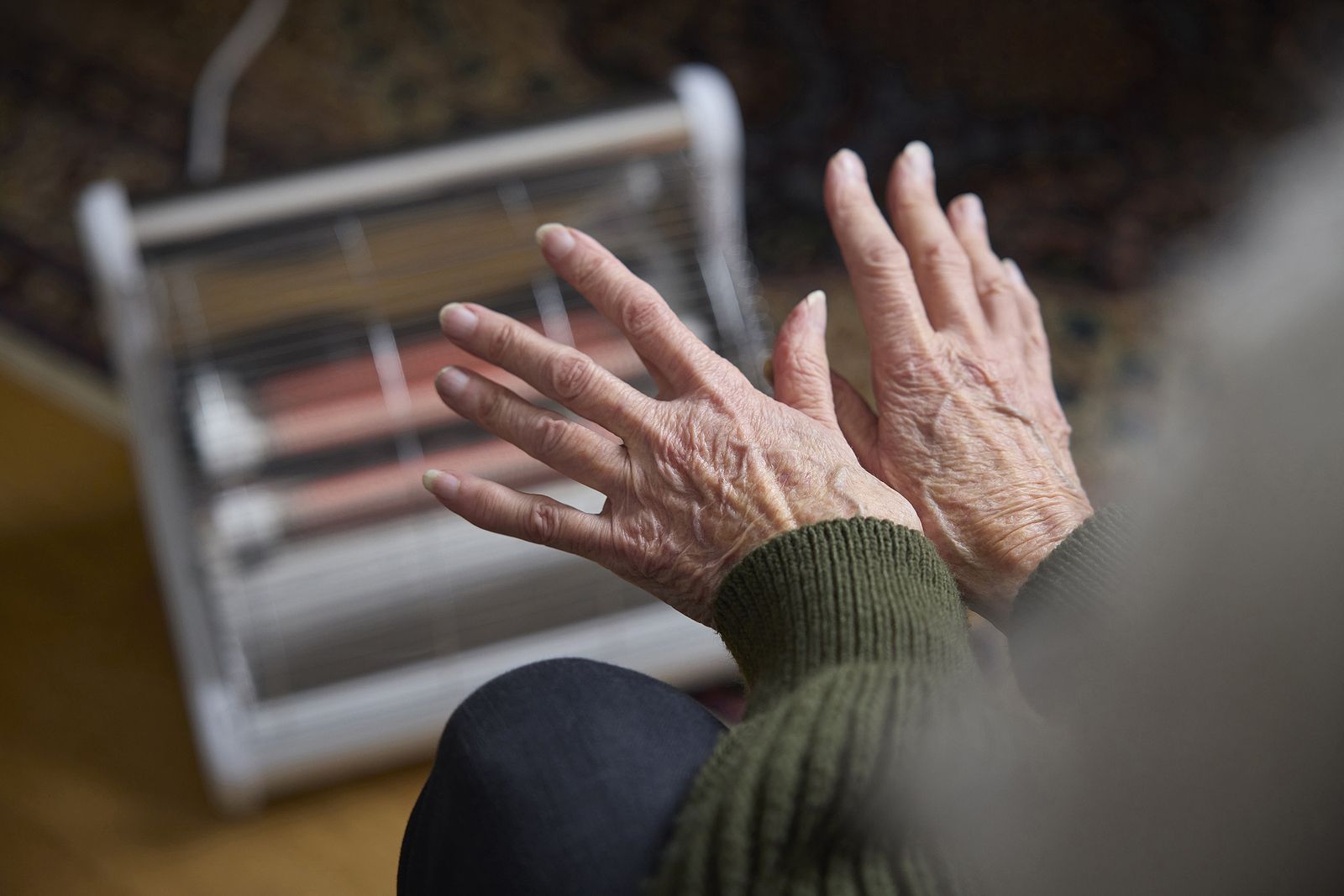 La ayuda para pagar la calefacción o el agua caliente que puedes recibir si eres pensionista