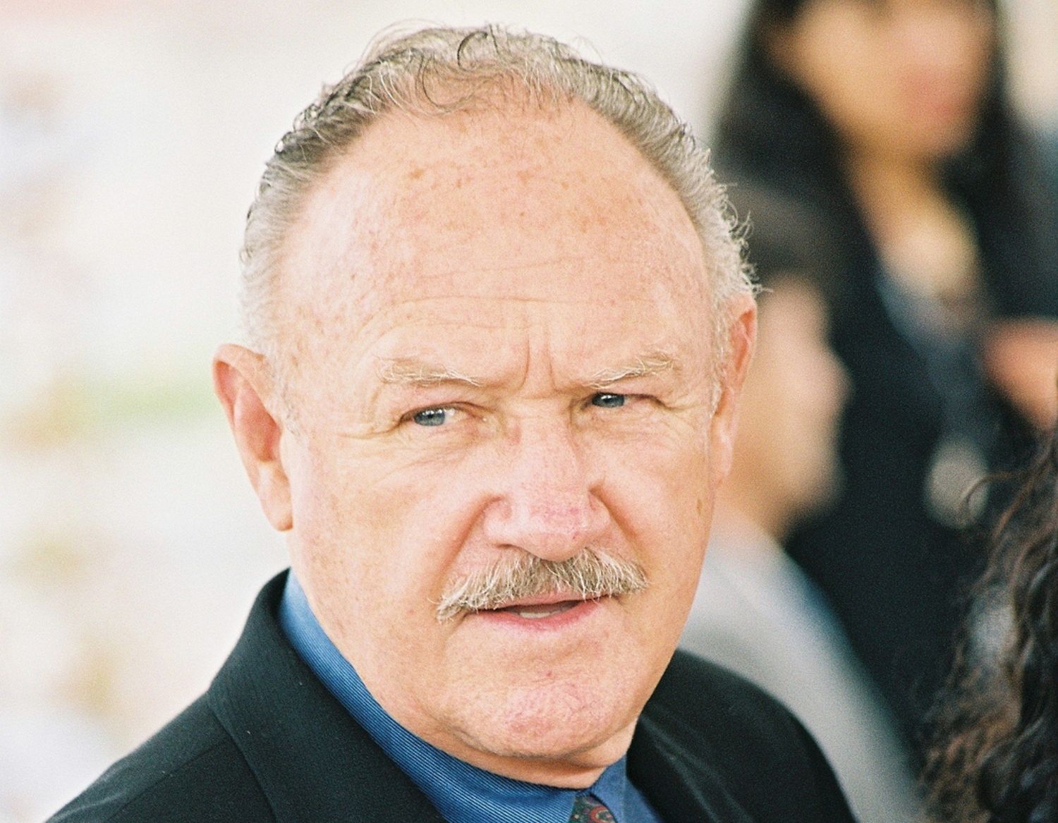 El "irreconocible" aspecto del actor Gene Hackman a los 93 años. Foto: Bigstock