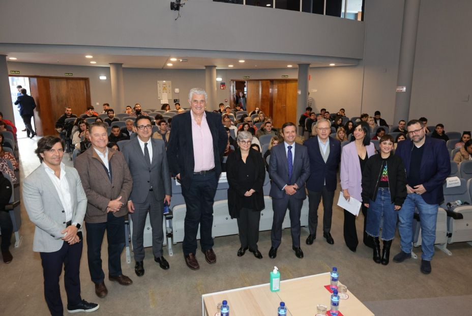 Romay: "Trabajar en equipos intergeneracionales nos hará más competitivos y mejores personas"