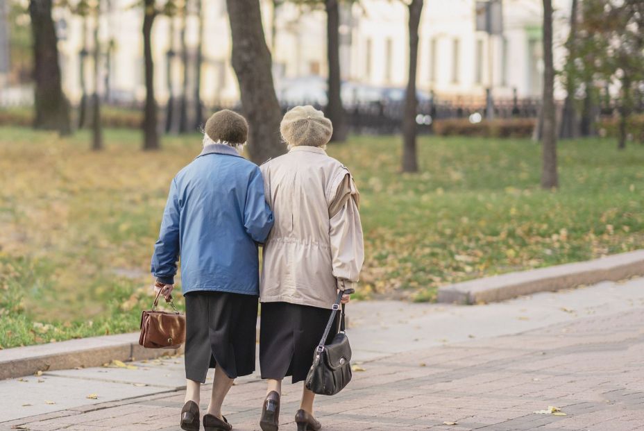Mujeres caminando