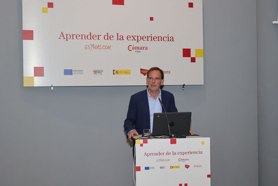 Félix Baragaño: "Es fundamental apoyarnos en los sénior, claves para contribuir al crecimiento"
