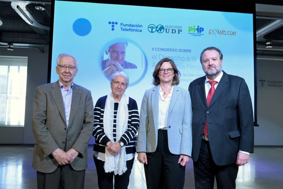 Fundación Telefónica y UDP reflexionan sobre el papel de la tecnología en la vida de los mayores