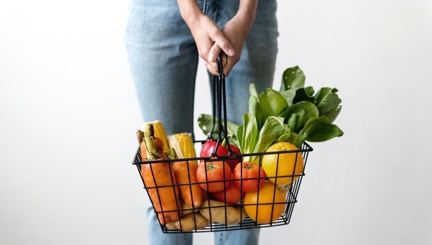 La cesta de la compra sigue encareciéndose: uno de cada tres productos básicos suben en marzo