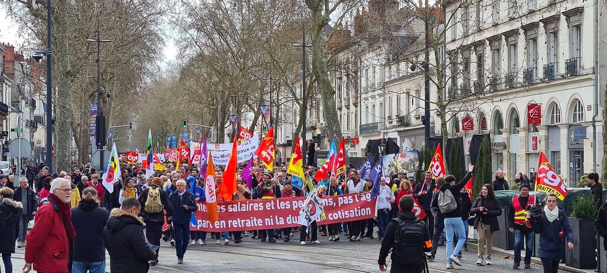 Pensiones: Francia vive su 10ª huelga general contra Macron por decretar la jubilación a los 64