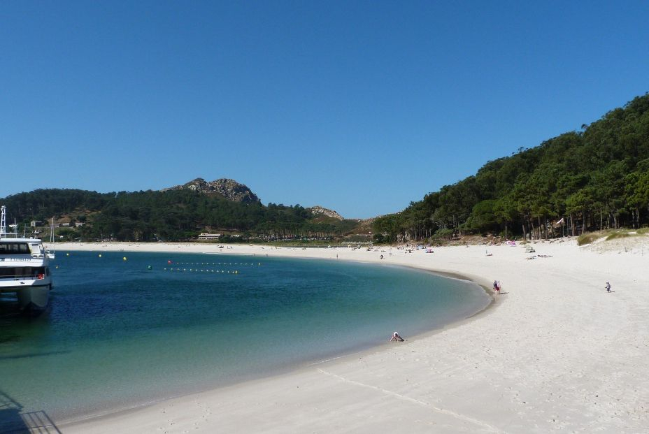 Playa de Rodas en las Cíes. Wikipedia Playa de Rodas en las Cíes. Wikipedia