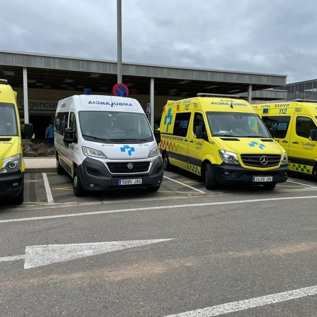 EuropaPress 4396263 ambulancias puertas urgencias hospital san pedro logrono
