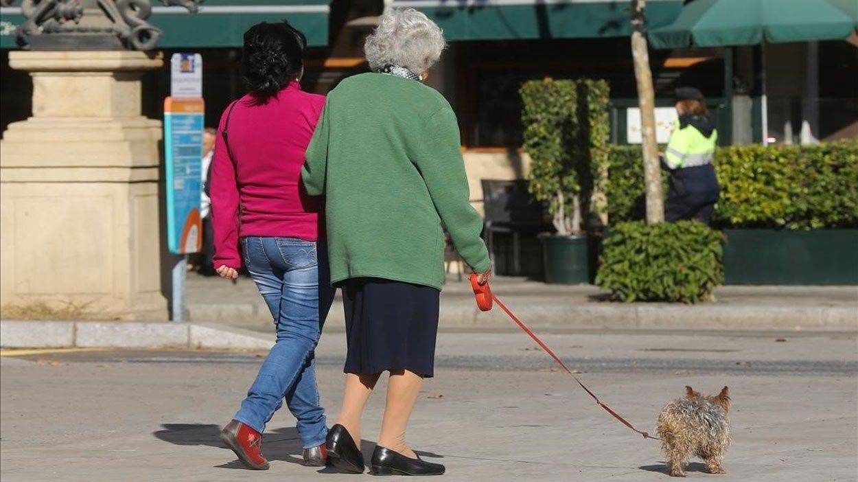 Extremadura presenta una guía para luchar contra el edadismo que sufren los mayores