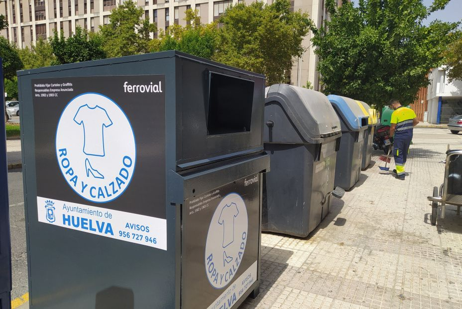 Reciclaje de ropa: ¿a dónde van las prendas que echamos en el contenedor?