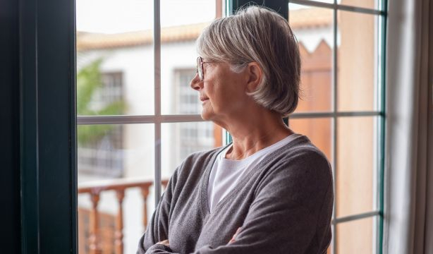 ¿A qué edad es considerada una persona 'vieja' en España?