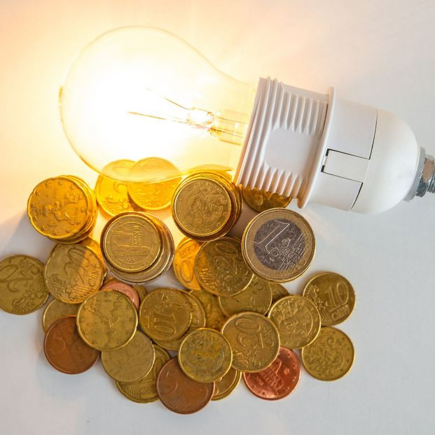 Por qué la factura de la luz nunca será gratis aunque el precio baje a 0 euros