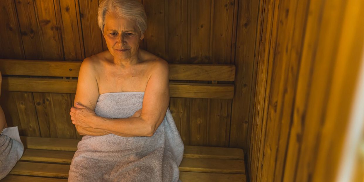 Conoce los 6 beneficios de la sauna en personas mayores