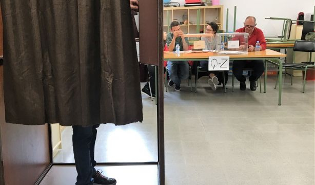 Elecciones 28-M: ¿quién se puede librar de estar en la mesa electoral?