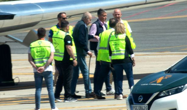 El Rey Juan Carlos llega a Sanxenxo en su segundo viaje a España desde que se marchó a Abu Dabi