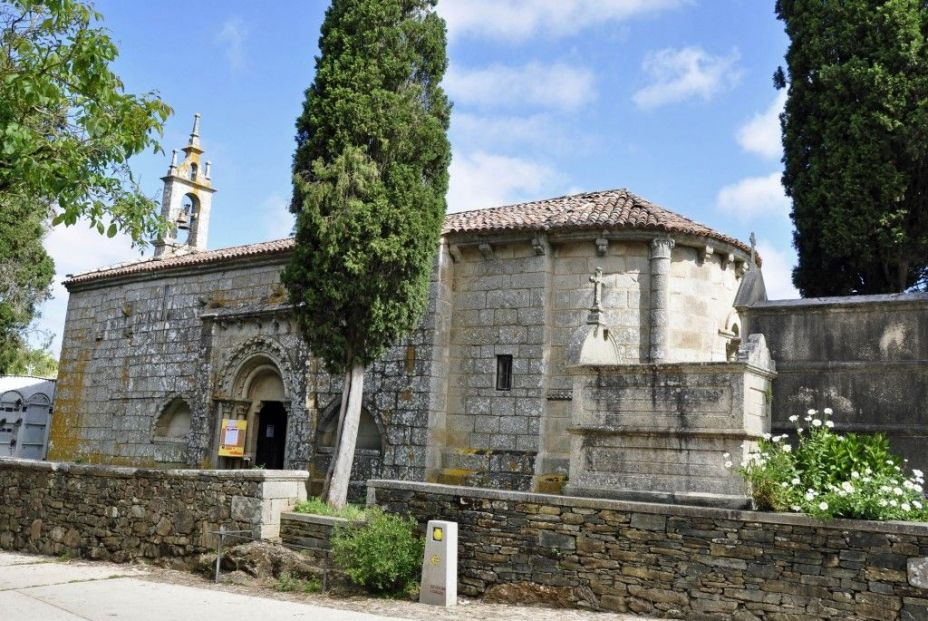 Iglesia de Santa María de Melide. Turismo de Santiago
